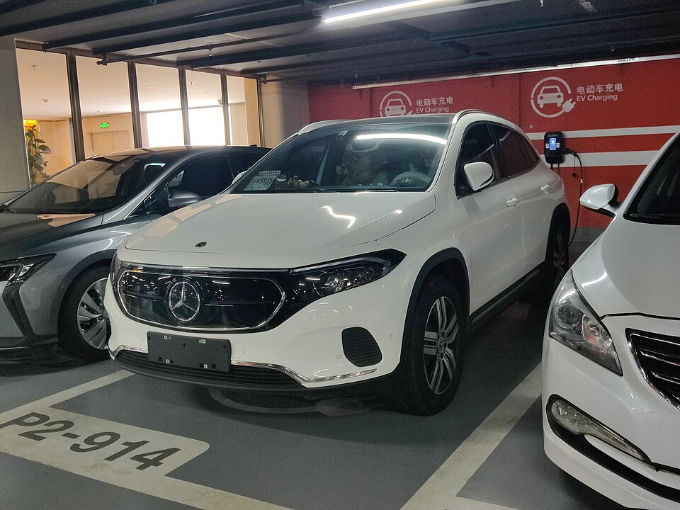 Mercedes-Benz EQA